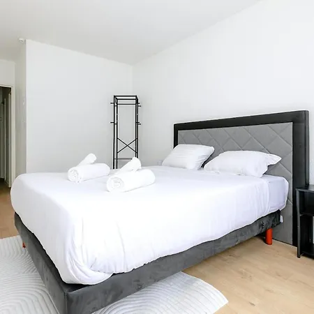 Apartment Pour Sejour Parisien Dans Le 15e Paris